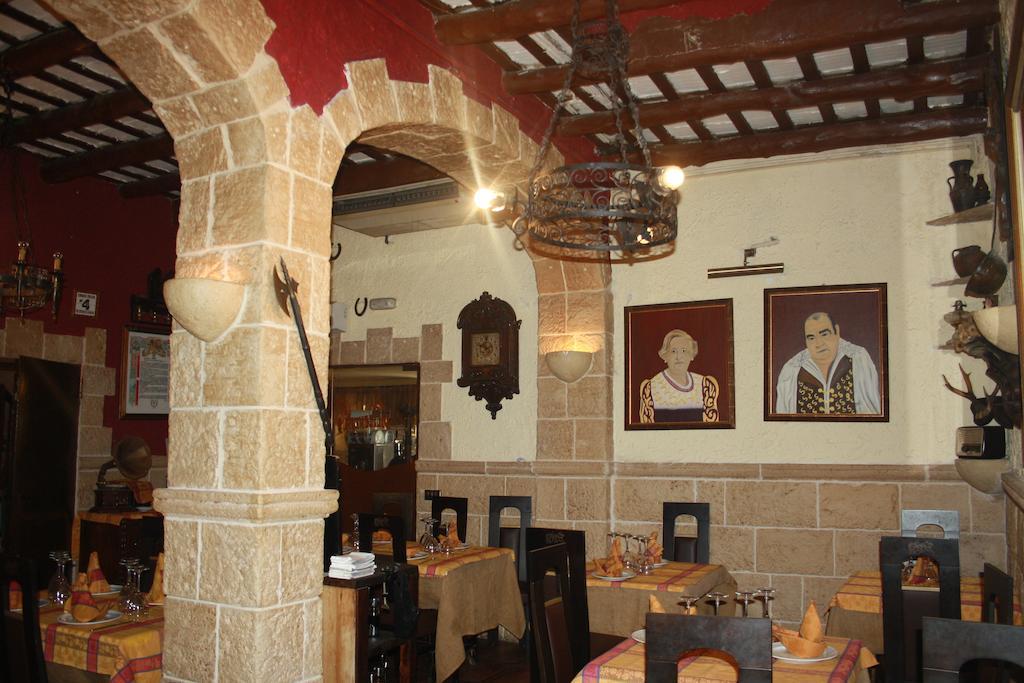 Hostal Restaurante La Diligencia Cunit Exterior foto