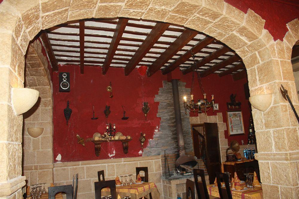 Hostal Restaurante La Diligencia Cunit Exterior foto