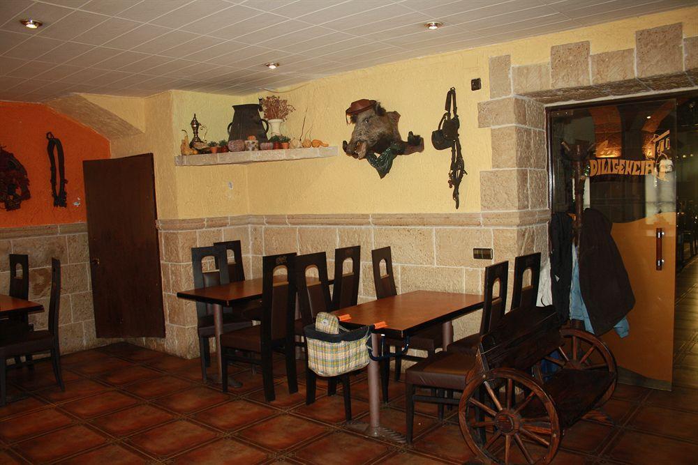 Hostal Restaurante La Diligencia Cunit Exterior foto