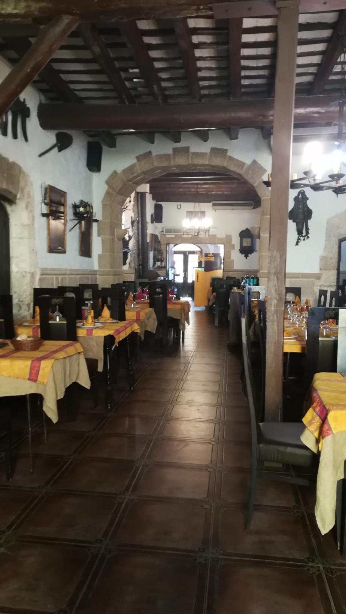 Hostal Restaurante La Diligencia Cunit Exterior foto